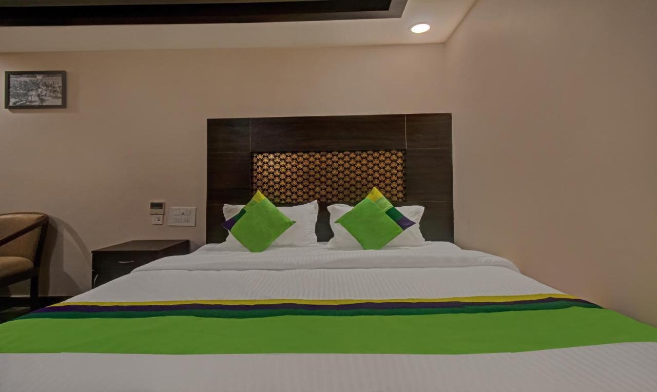 Treebo Trend Palm Tree Hotel Csennai Kültér fotó